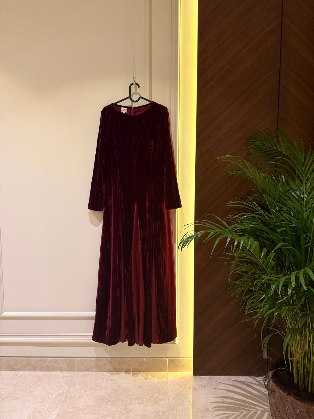 azura (maroon)